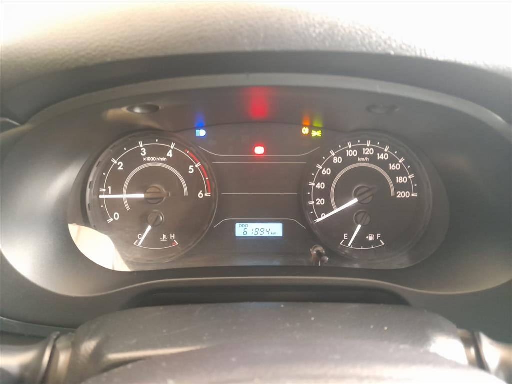 HILUX 2.8 D-4D TURBO DIESEL CD POWER PACK 4X4 MANUAL6