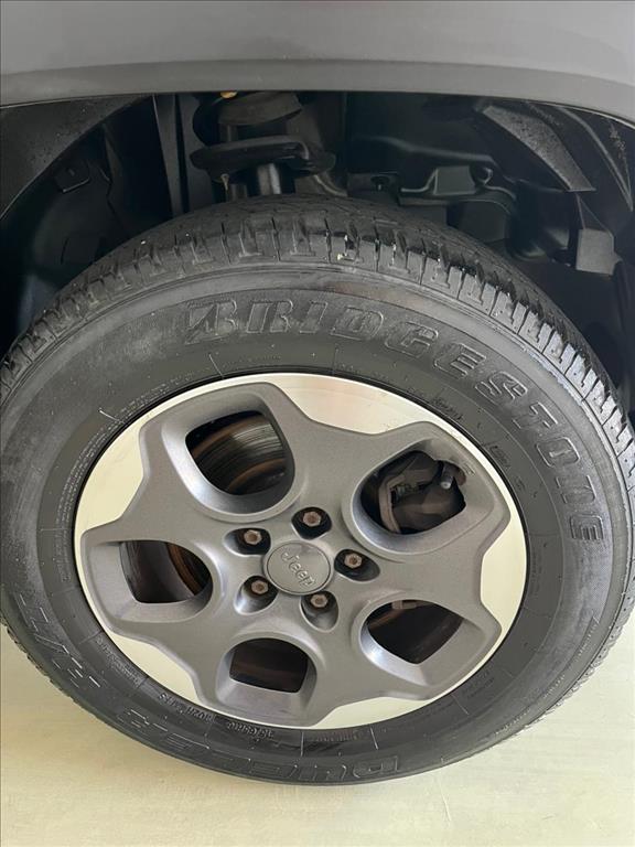 RENEGADE 1.8 16V FLEX 4P AUTOMÁTICO14