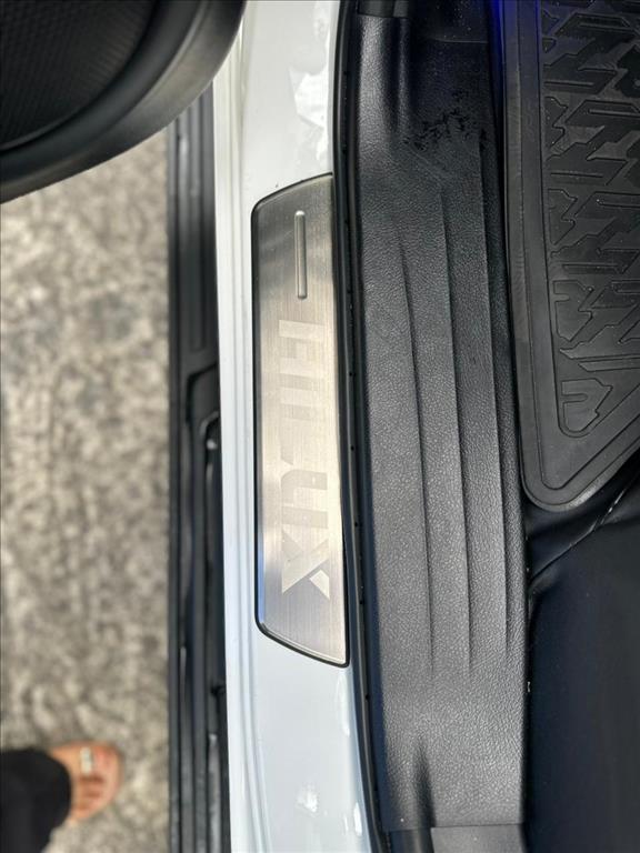 HILUX 2.8 D-4D TURBO DIESEL CD SRV 4X4 AUTOMÁTICO9