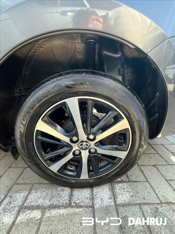 YARIS 1.5 16V FLEX SEDAN XL LIVE MULTIDRIVE9