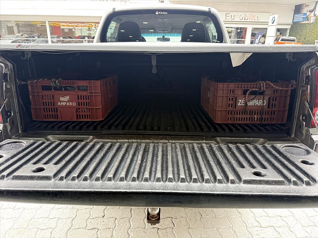 Mitsubishi L200 Triton - 3.2 HPE 4X4 CD 16V TURBO INTERCOOLER DIESEL 4P AUTOMÁTICO