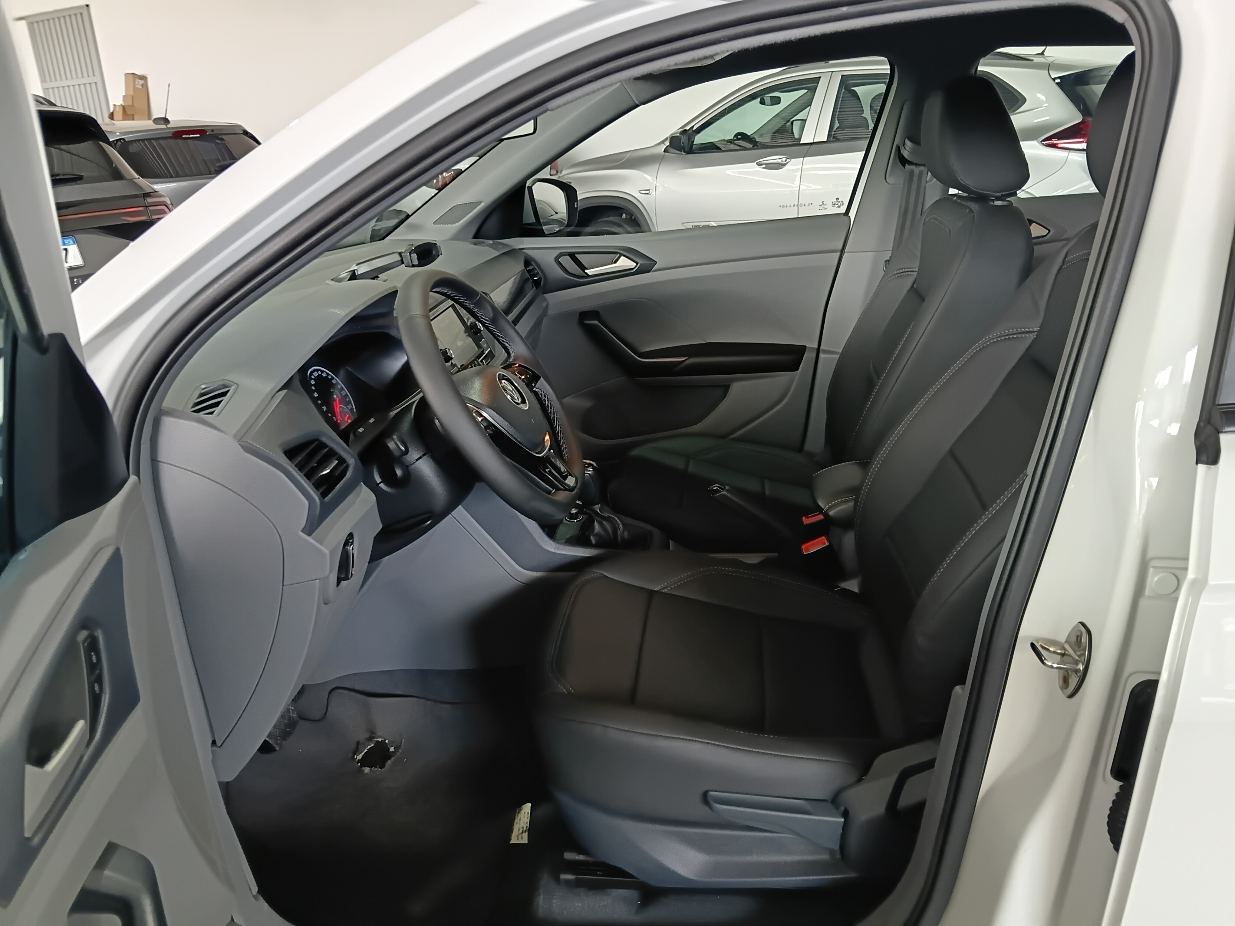Volkswagen-T-CROSS-1.0 200 TSI TOTAL FLEX AUTOMÁTICO