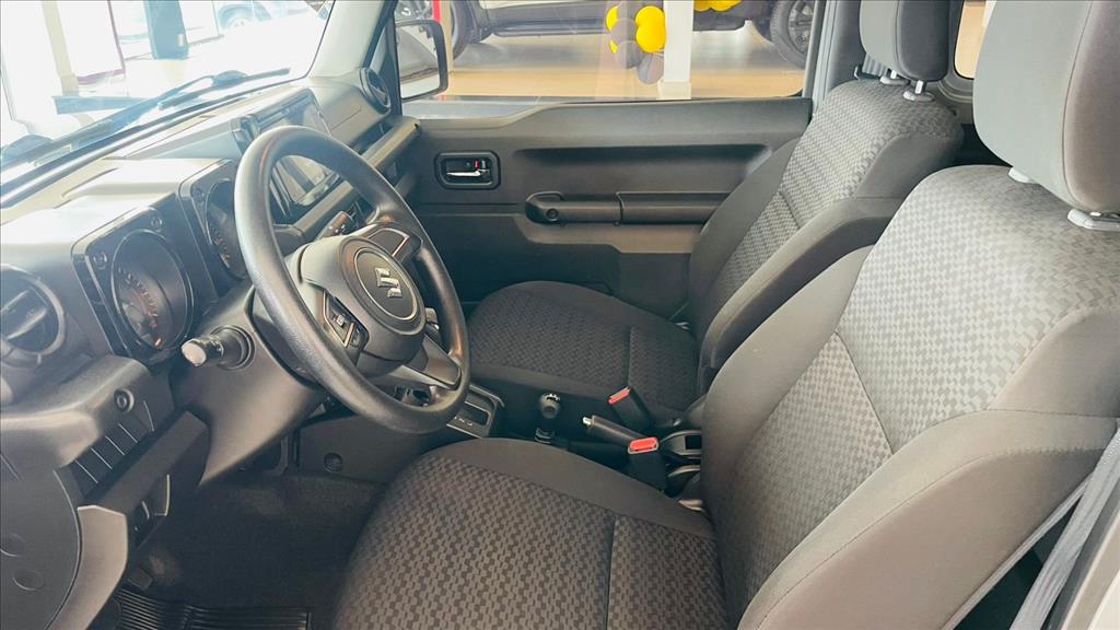 JIMNY 1.5 GASOLINA SIERRA 4YOU 4X4 AUTOMÁTICO10