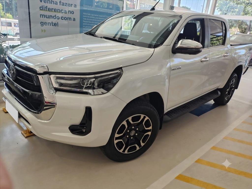 HILUX 2.8 D-4D TURBO DIESEL CD SRX 4X4 AUTOMÁTICO1