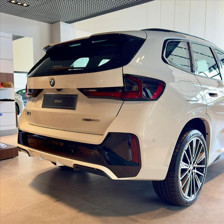 X1 2.0 16V TURBO GASOLINA SDRIVE20I M SPORT STEPTRONIC4