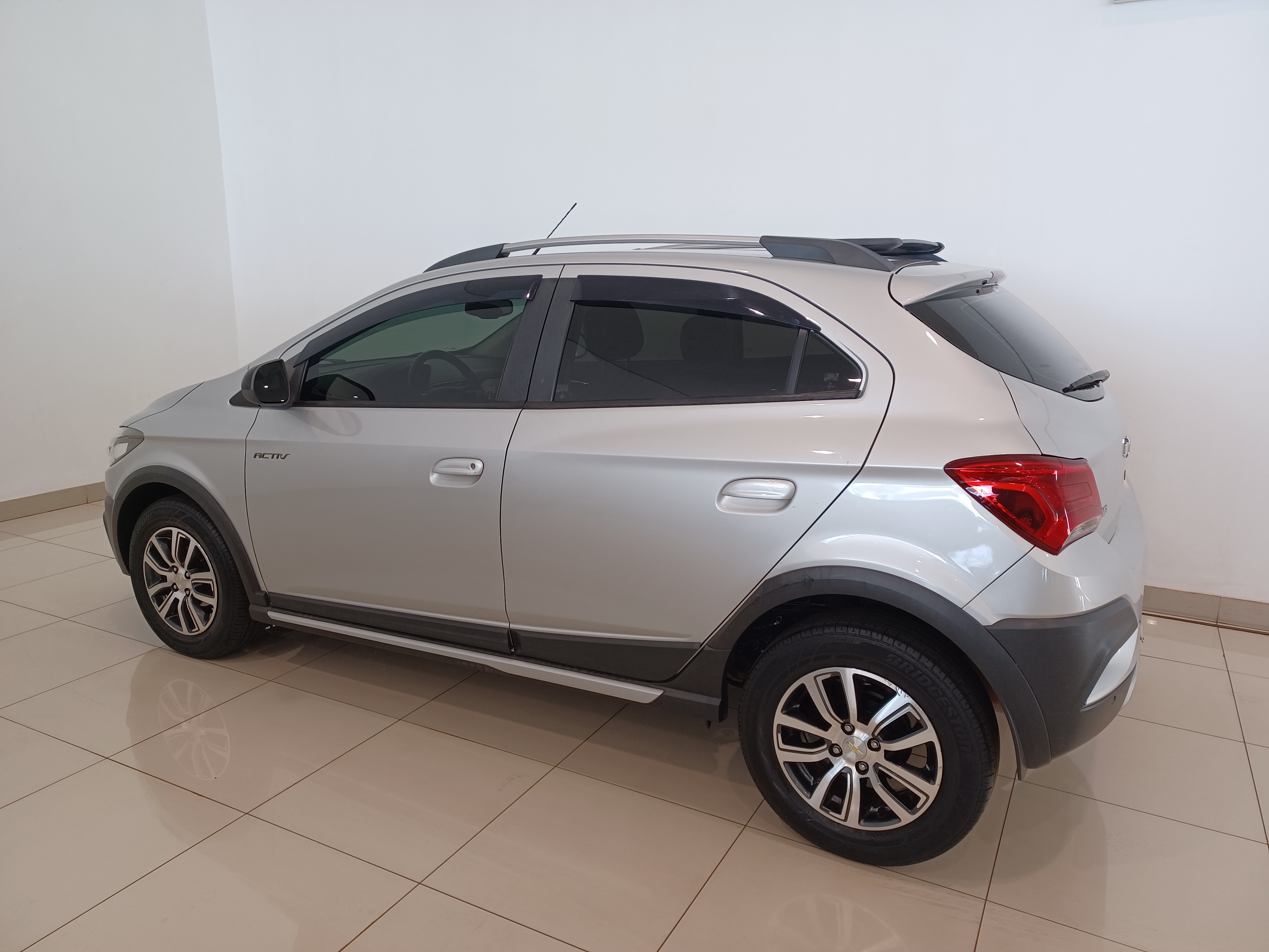 GM - Chevrolet-ONIX-1.4 MPFI ACTIV 8V FLEX 4P AUTOMÁTICO