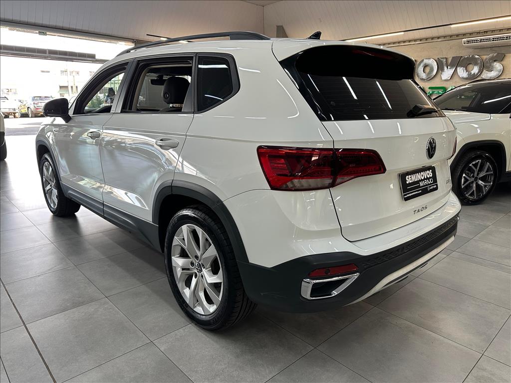 TAOS 1.4 250 TSI TOTAL FLEX COMFORTLINE AUTOMÁTICO13