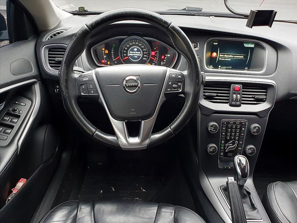 Volvo V40 - 2.0 T4 KINETIC GASOLINA 4P AUTOMÁTICO