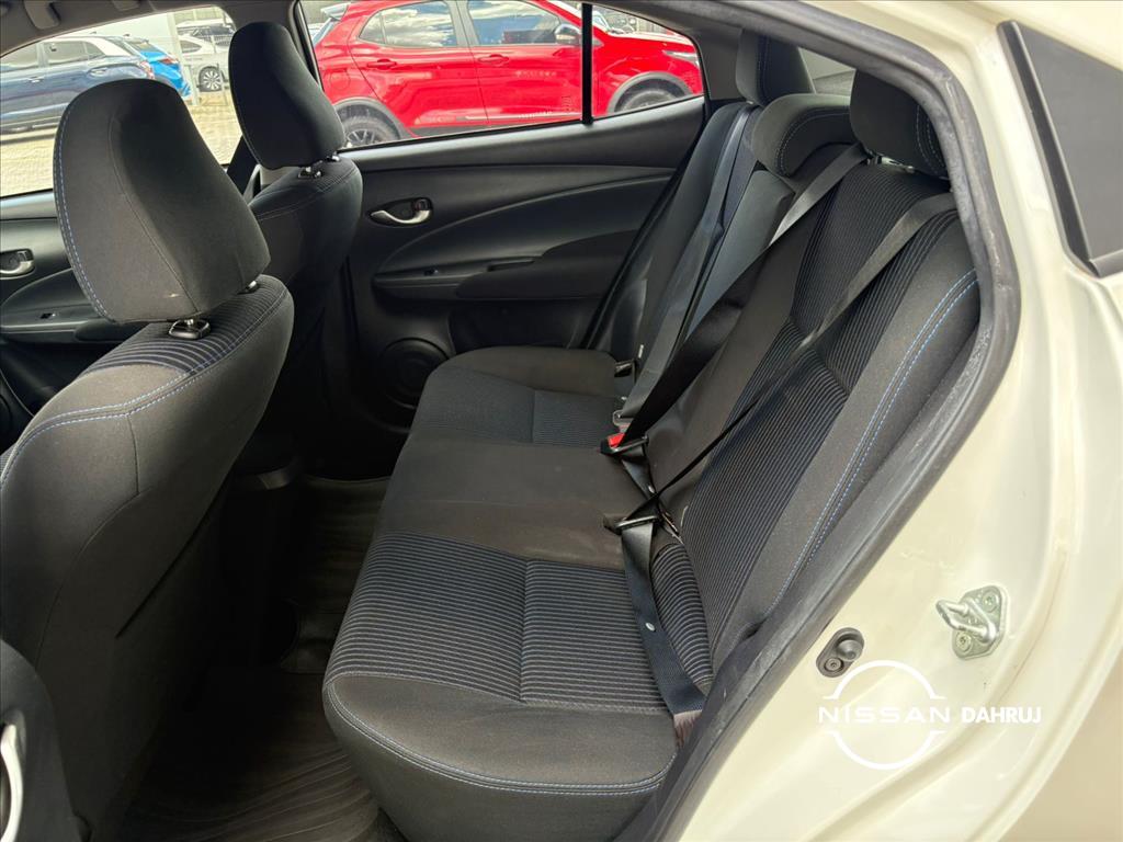 YARIS 1.5 16V FLEX SEDAN XL PLUS TECH MULTIDRIVE8