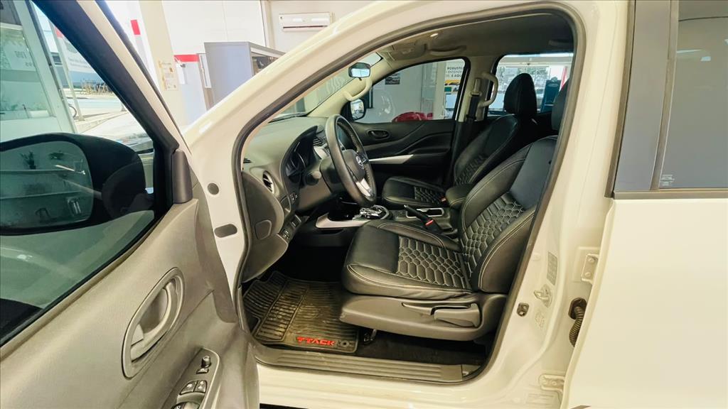 FRONTIER 2.3 16V TURBO DIESEL ATTACK CD 4X4 AUTOMÁTICO4