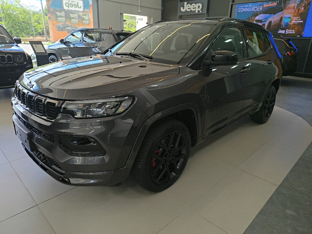 COMPASS 2.0 HURRICANE 4 TURBO GASOLINA BLACKHAWK AT91