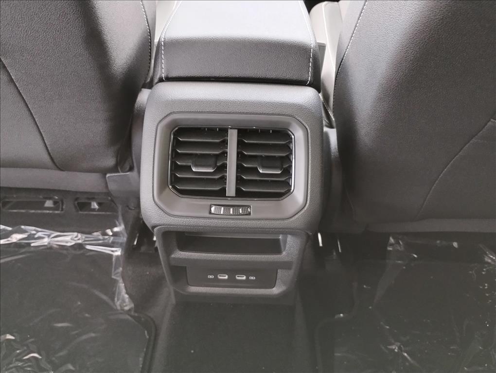 TAOS 1.4 250 TSI TOTAL FLEX HIGHLINE AUTOMÁTICO10