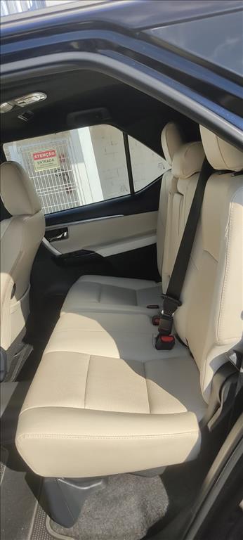 HILUX SW4 2.8 D-4D TURBO DIESEL DIAMOND 7L 4X4 AUTOMÁTICO10