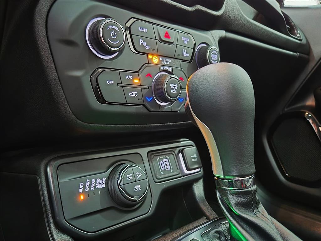 Jeep-RENEGADE-1.3 T270 TURBO FLEX WILLYS 4X4 AT9