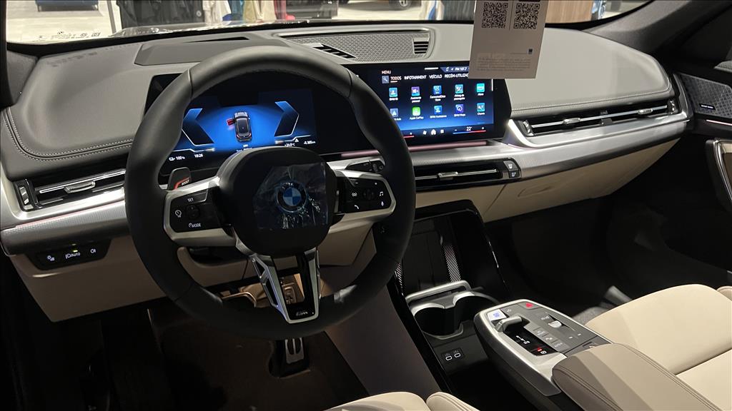 iX1 ELÉTRICO XDRIVE30 M SPORT3