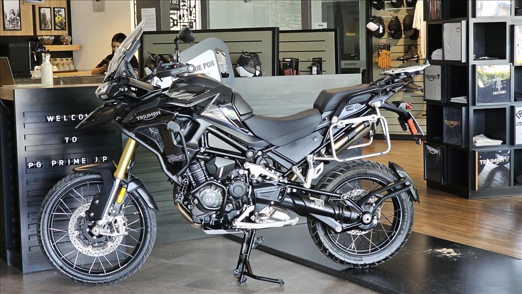 TIGER 1200 BLACK EDITION TIGER 1200 BLACK EDITION