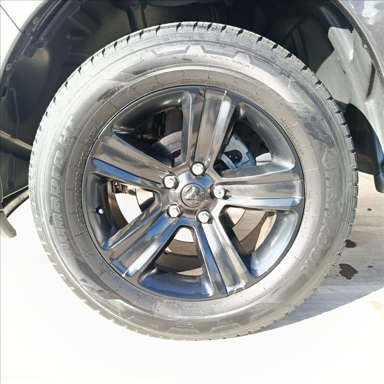 CLASSIC 5.7 V8 GASOLINA LARAMIE CD 4X4 AUTOMÁTICO12