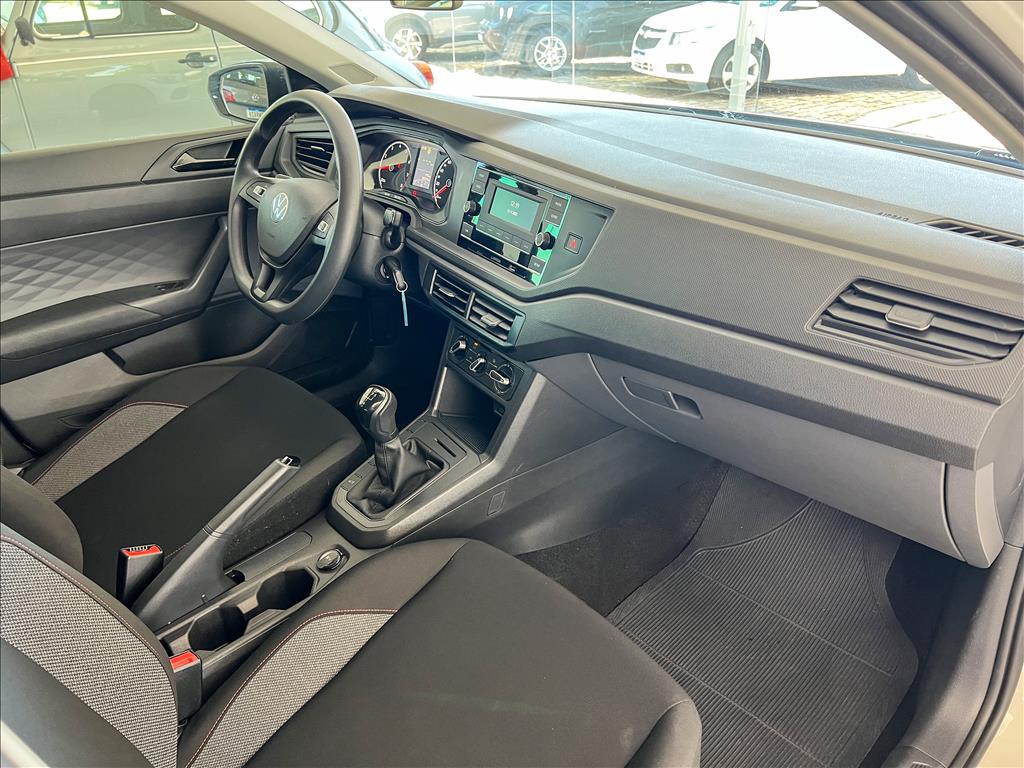 POLO 1.0 MPI TRACK MANUAL13