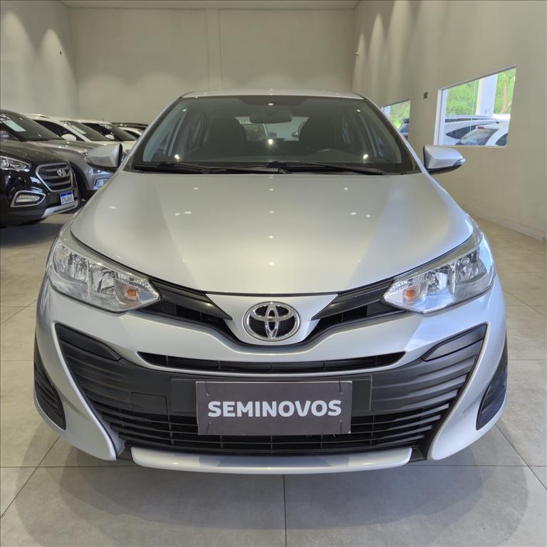 YARIS 1.3 16V FLEX XL LIVE MANUAL1