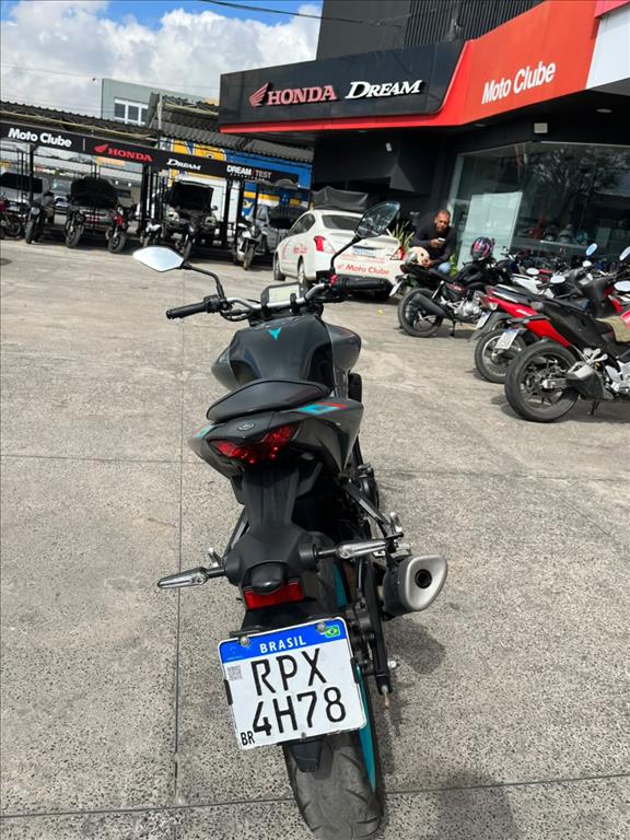 YAMAHA MT-03 foto 3