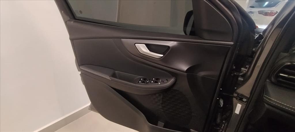 FASTBACK 1.0 TURBO 200 HYBRID IMPETUS CVT12