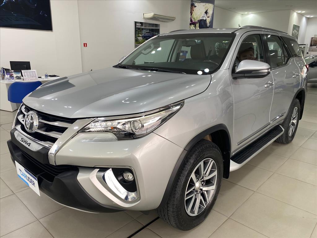 HILUX SW4 2.8 SRX 4X4 16V TURBO INTERCOOLER DIESEL 4P AUTOMÁTICO HILUX SW4 2.8 SRX 4X4 16V TURBO INTERCOOLER DIESEL 4P AUTOMÁTICO