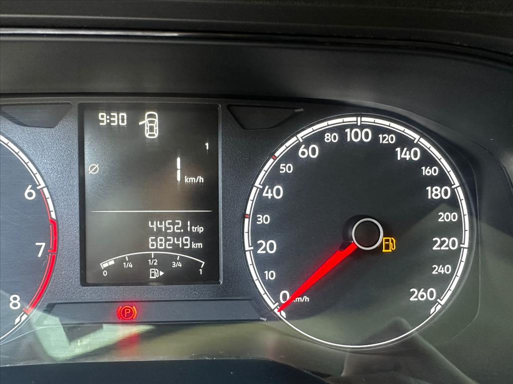 POLO 1.0 MPI TRACK MANUAL10