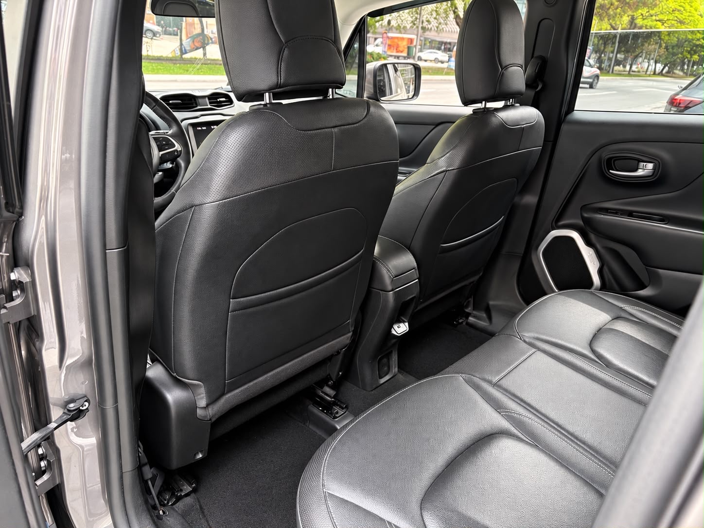 RENEGADE 1.8 16V FLEX LONGITUDE 4P AUTOMÁTICO12