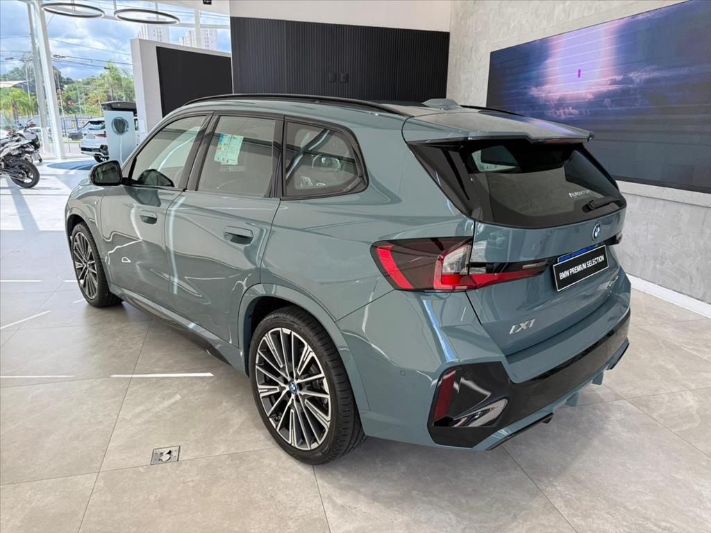 BMW-iX1-ELÉTRICO XDRIVE30 M SPORT