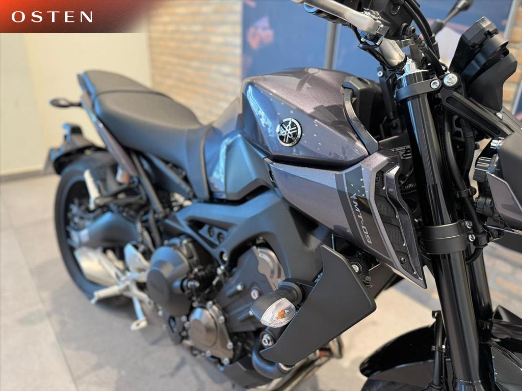 YAMAHA-MT-09-MT-09