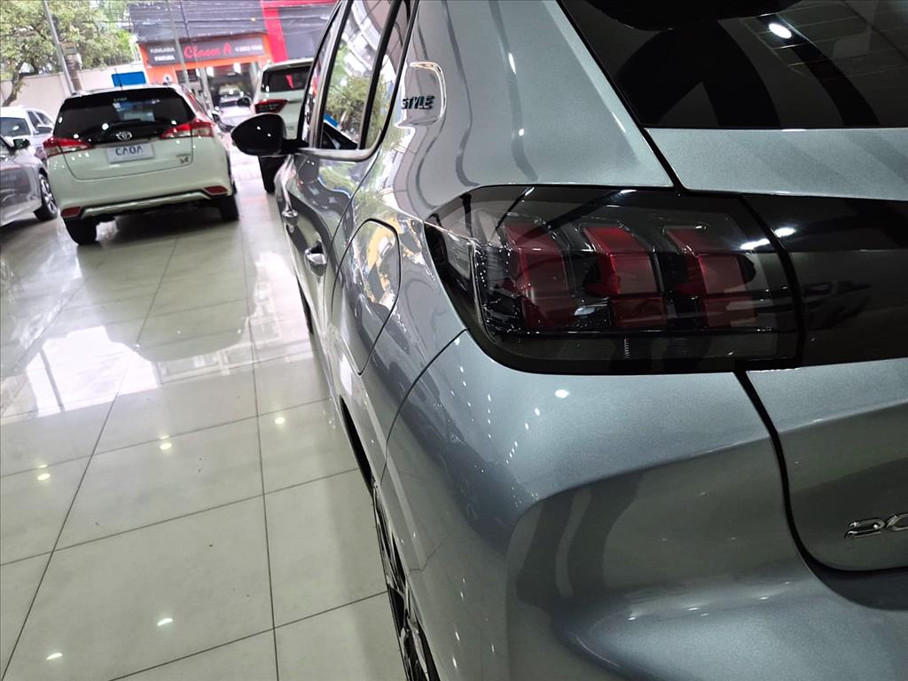 Peugeot-208-1.0 TURBO 200 FLEX STYLE CVT