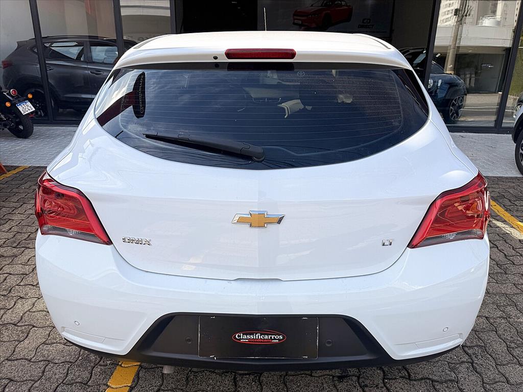 Chevrolet Onix - 1.0 MPFI LT 8V FLEX 4P MANUAL