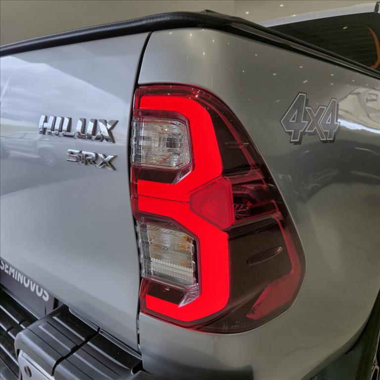 HILUX 2.8 D-4D TURBO DIESEL CD SRX 4X4 AUTOMÁTICO7