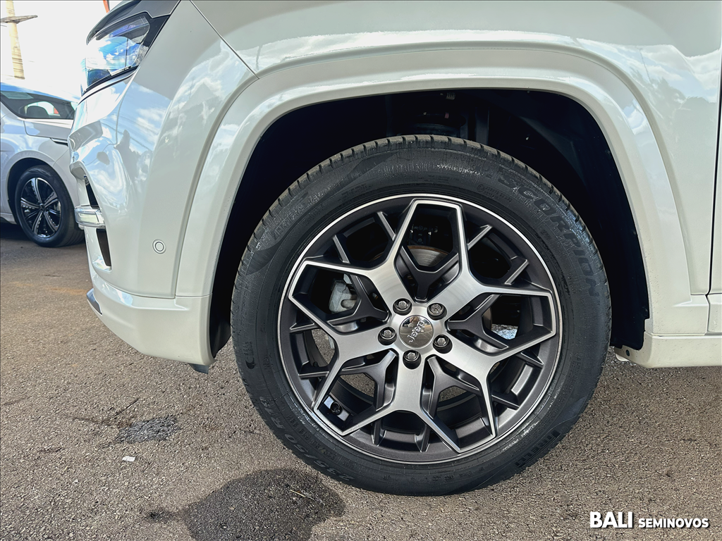 COMMANDER 1.3 T270 TURBO FLEX OVERLAND AT64