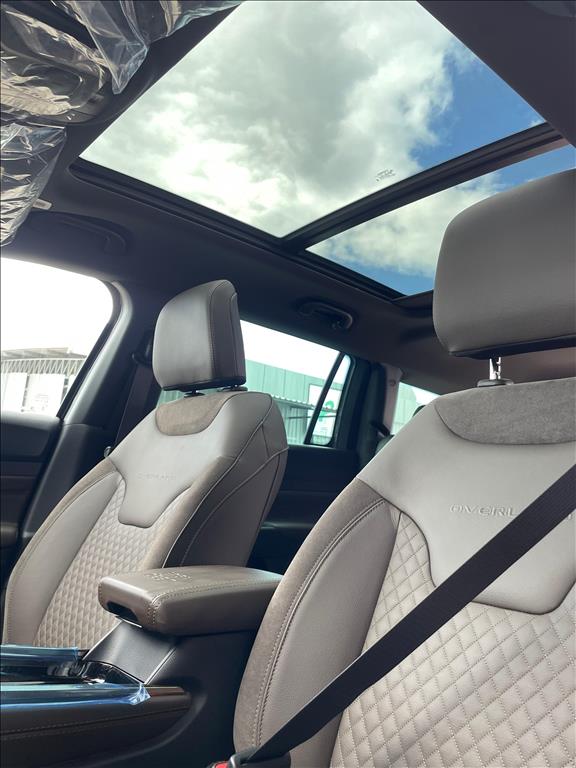 COMMANDER 2.2 TURBO DIESEL OVERLAND AT911