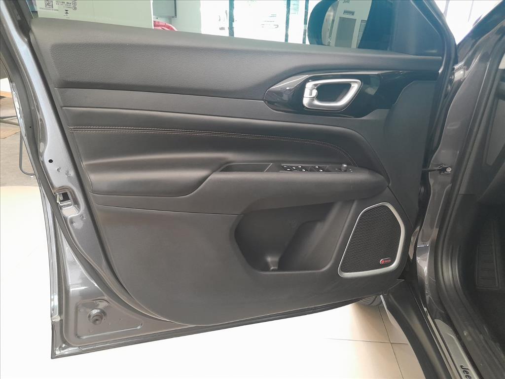 COMPASS 2.0 TD350 TURBO DIESEL LIMITED AT911