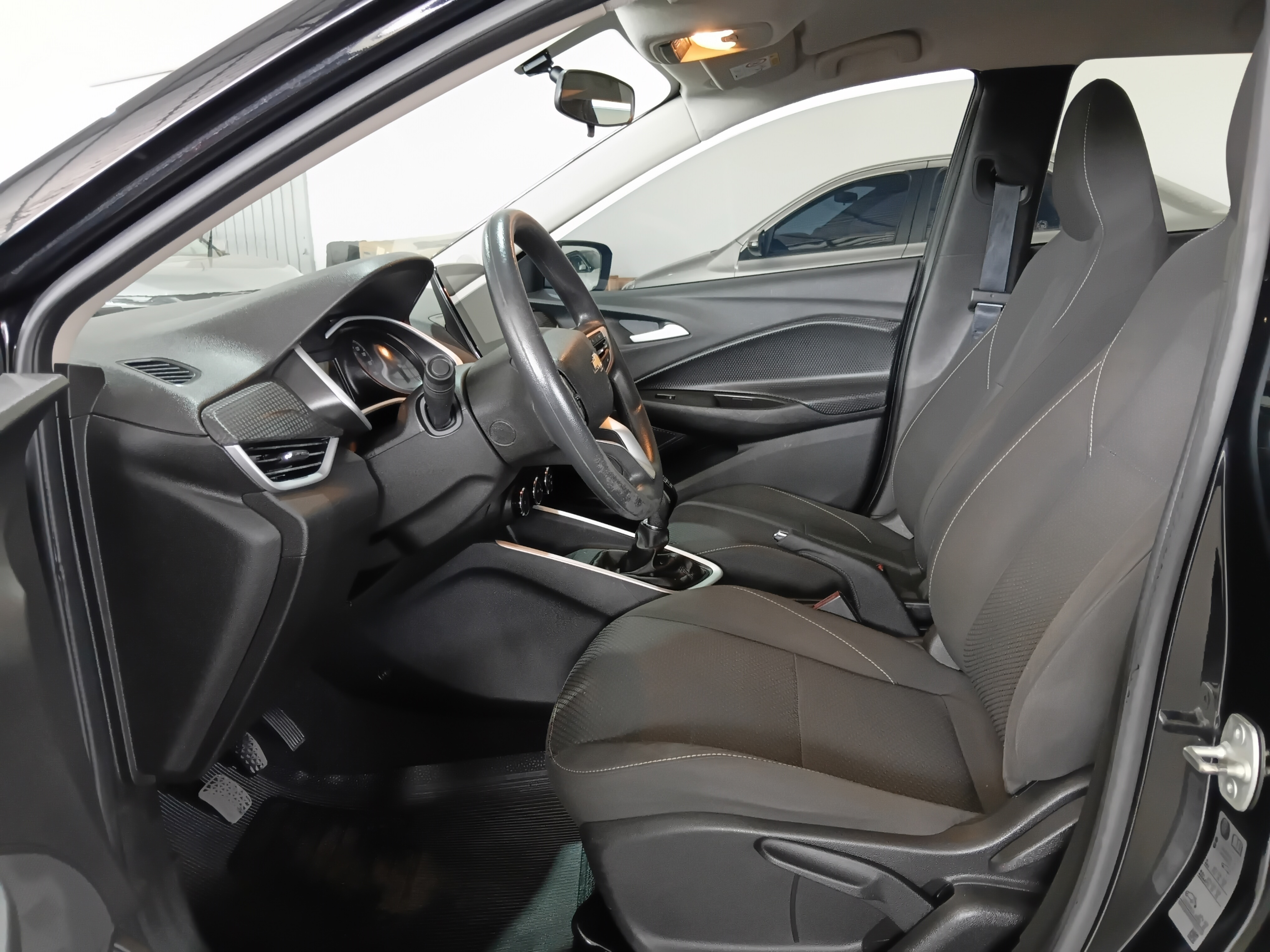 Chevrolet Onix 1.0 Flex LT Manual - foto 11