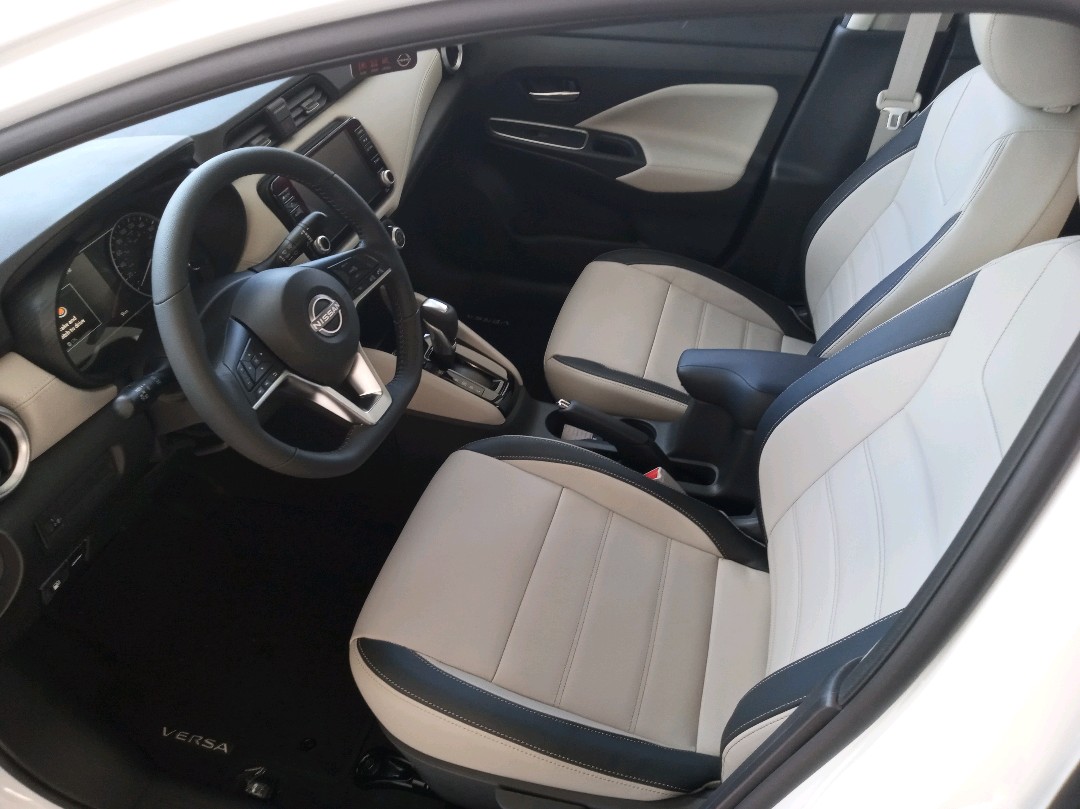 VERSA 1.6 16V FLEX EXCLUSIVE XTRONIC8