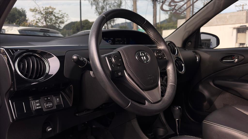 ETIOS 1.5 XLS 16V FLEX 4P AUTOMÁTICO11