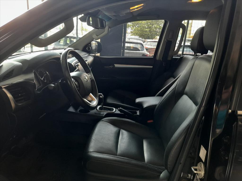 HILUX 2.8 D-4D TURBO DIESEL CD SRX 4X4 AUTOMÁTICO9