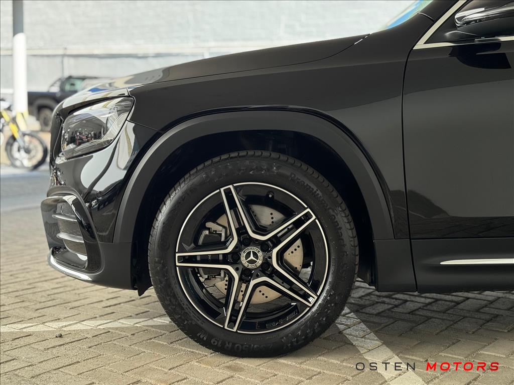 MERCEDES-BENZ-GLB 220-2.0 MHEV AMG LINE 4MATIC 8G-DCT