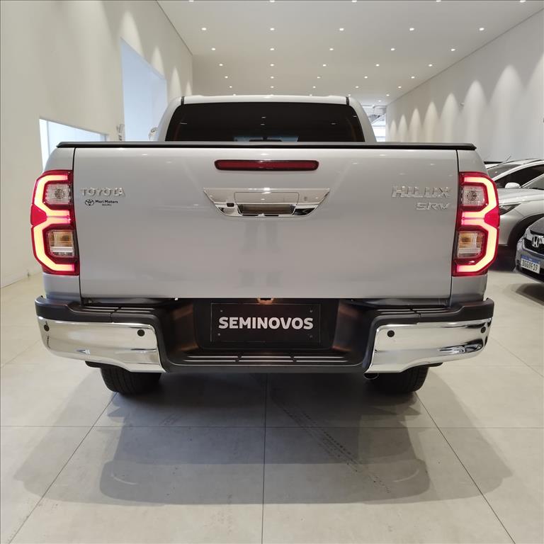 HILUX 2.8 D-4D TURBO DIESEL CD SRV 4X4 AUTOMÁTICO4