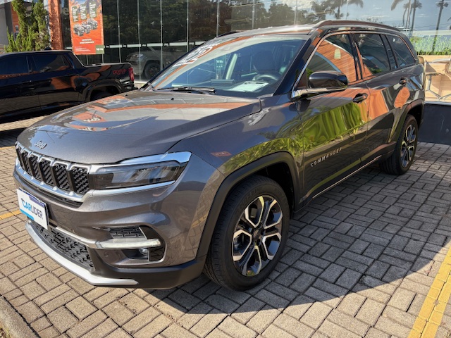 COMMANDER 1.3 T270 TURBO FLEX LIMITED AT62