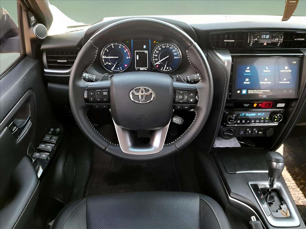 HILUX SW4 2.8 D-4D TURBO DIESEL SRX 4X4 AUTOMÁTICO7