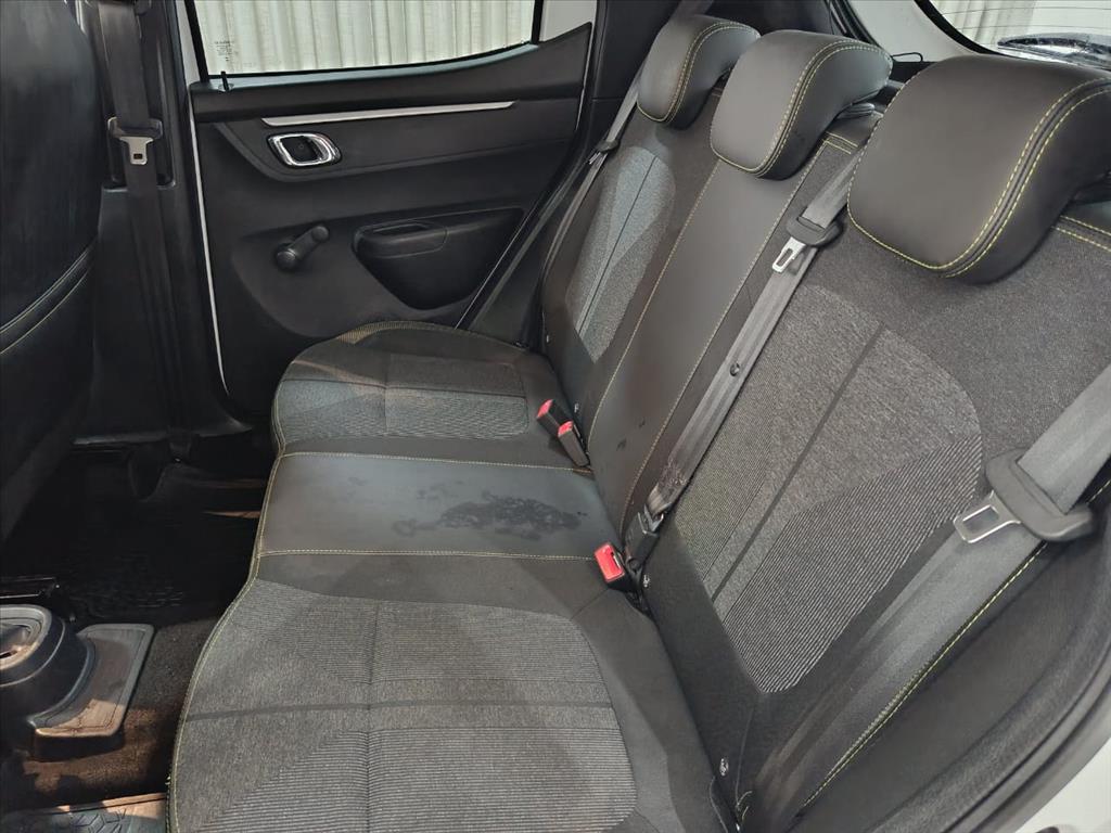 KWID 1.0 12V SCE FLEX OUTSIDER MANUAL9