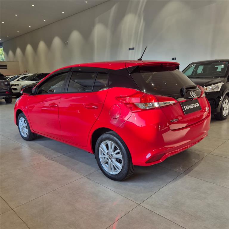 YARIS 1.3 16V FLEX XL PLUS TECH MULTIDRIVE5