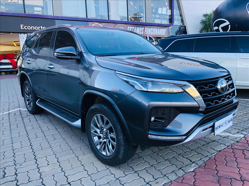 HILUX SW4 2.8 D-4D TURBO DIESEL SRX 4X4 AUTOMÁTICO2
