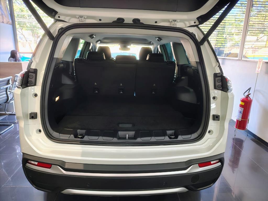 COMMANDER 1.3 T270 TURBO FLEX LONGITUDE AT6 COMMANDER 1.3 T270 TURBO FLEX LONGITUDE AT6
