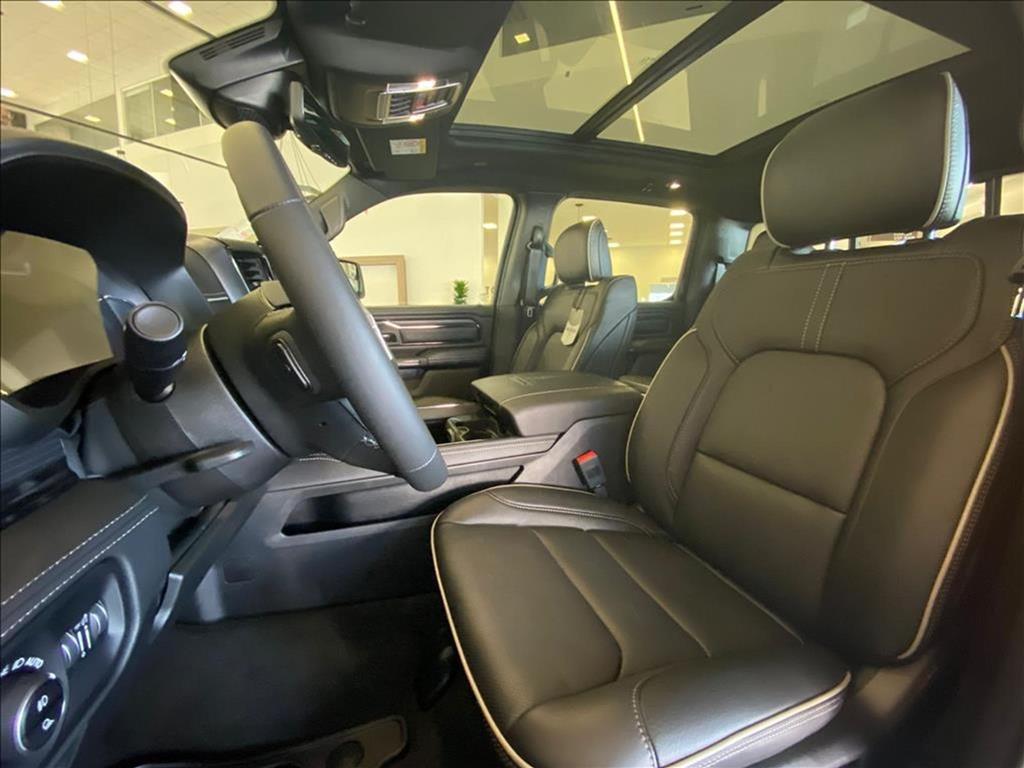 1500 5.7 V8 GASOLINA LIMITED CD 4X4 AUTOMÁTICO6