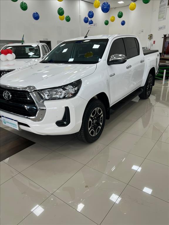HILUX 2.8 D-4D TURBO DIESEL CD SRV 4X4 AUTOMÁTICO1